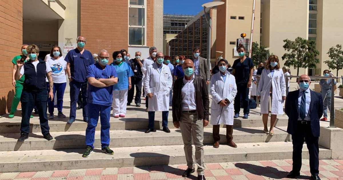 Bari, guarito l'ultimo paziente Covid del Policlinico